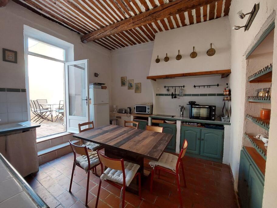 Maison De Cesar Saint-Saturnin-d'Apt Exterior foto